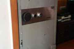 Moving a Large Jewelry Safe Into A Home In Plano, TX